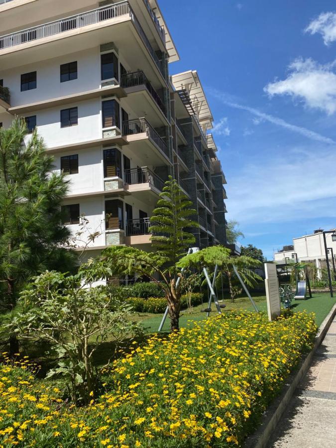 Near Johnhay Minesview Fast Wi-Fi Netflix Balcony Appartement Baguio City Buitenkant foto