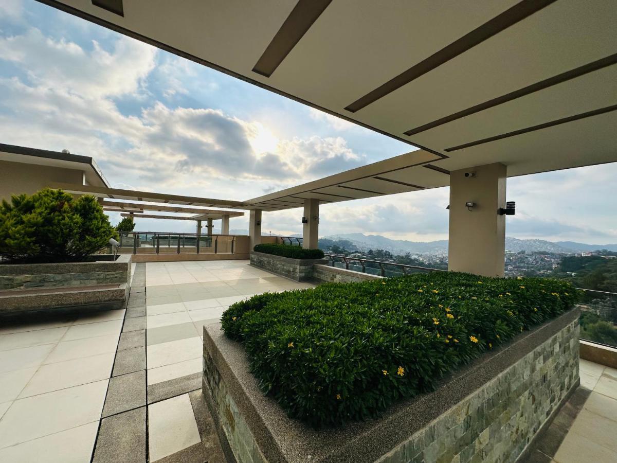Near Johnhay Minesview Fast Wi-Fi Netflix Balcony Appartement Baguio City Buitenkant foto